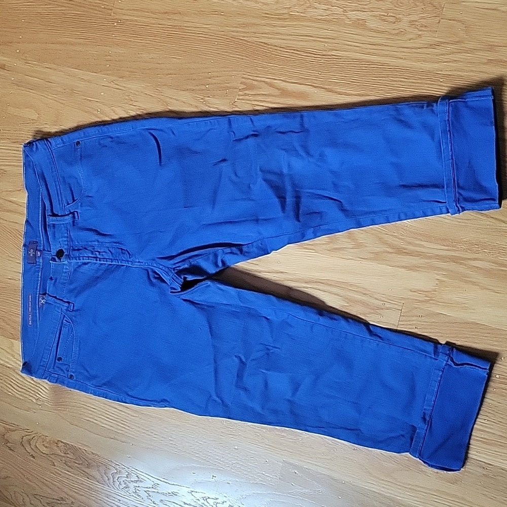 NYDJ  Dayla wide cuff capri 34" waist